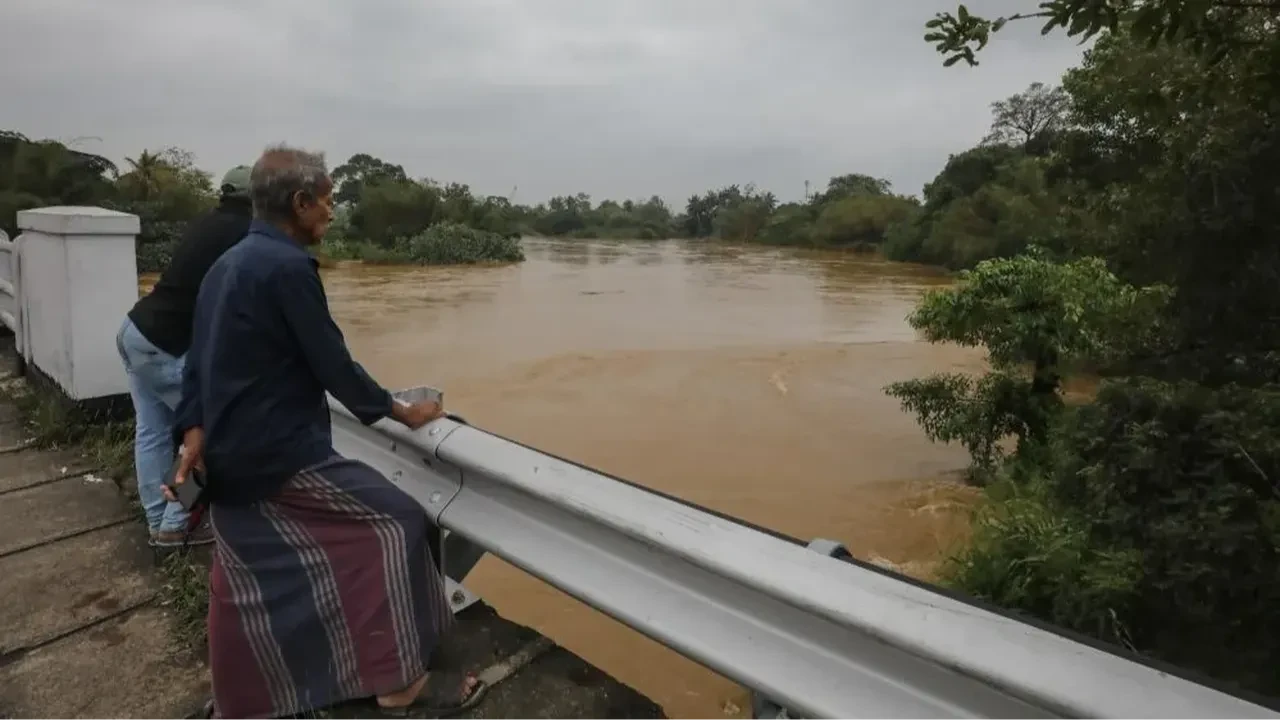Güney Asya ülkelerindeki sel ve toprak kaymalarında can kaybı 500'ü aştı