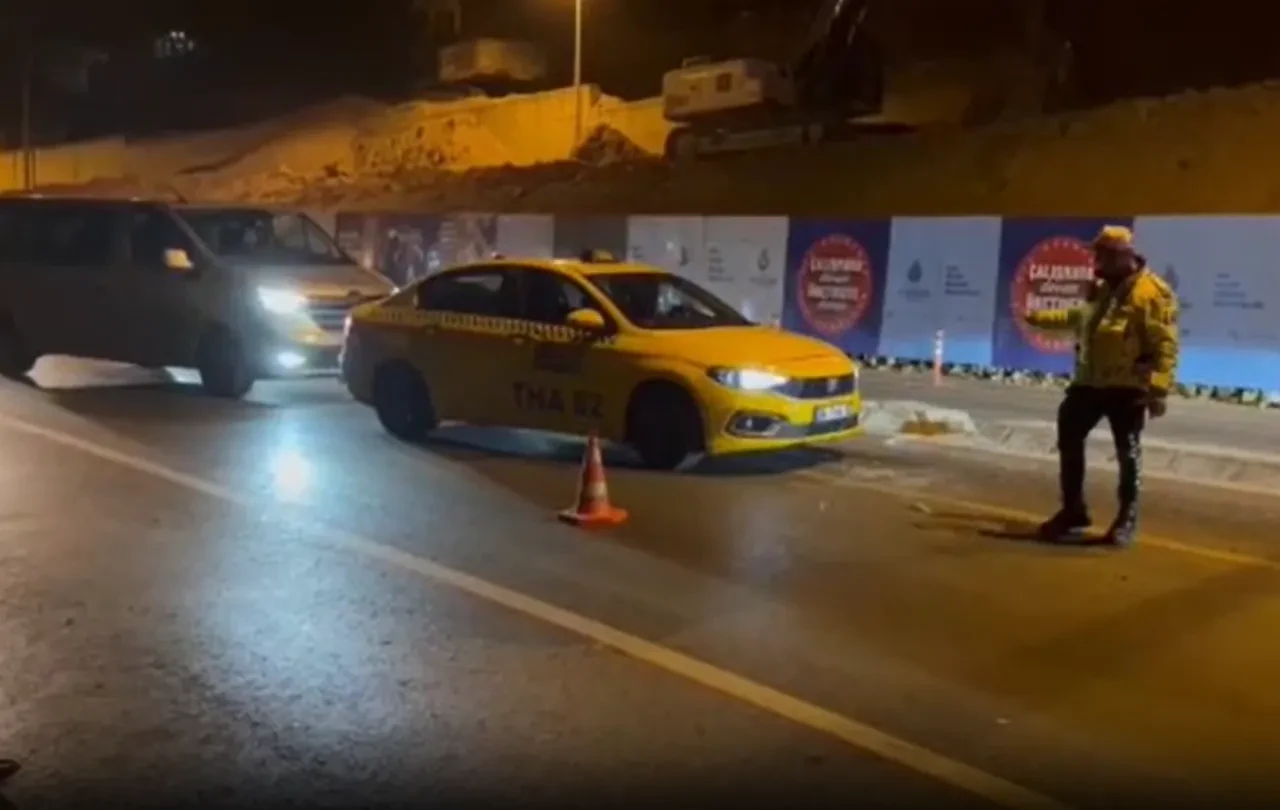 Maltepe'de zincirleme trafik kazası: Yaralılar var