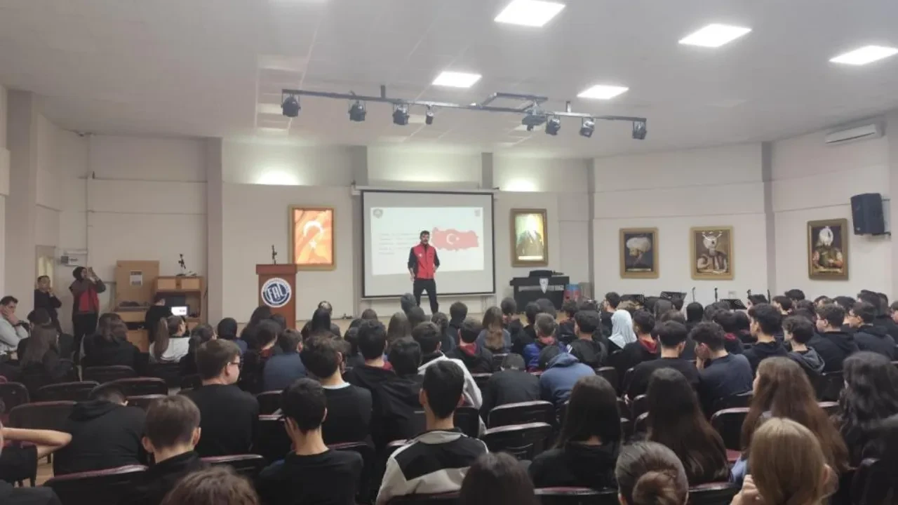 Manisa’da 700 kişiye suç önleme ve farkındalık eğitimi