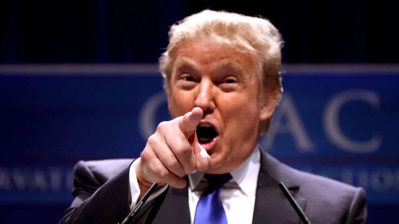 Trump'ı çileden çıkaran soru: Defalarca aynı hakareti savurdu