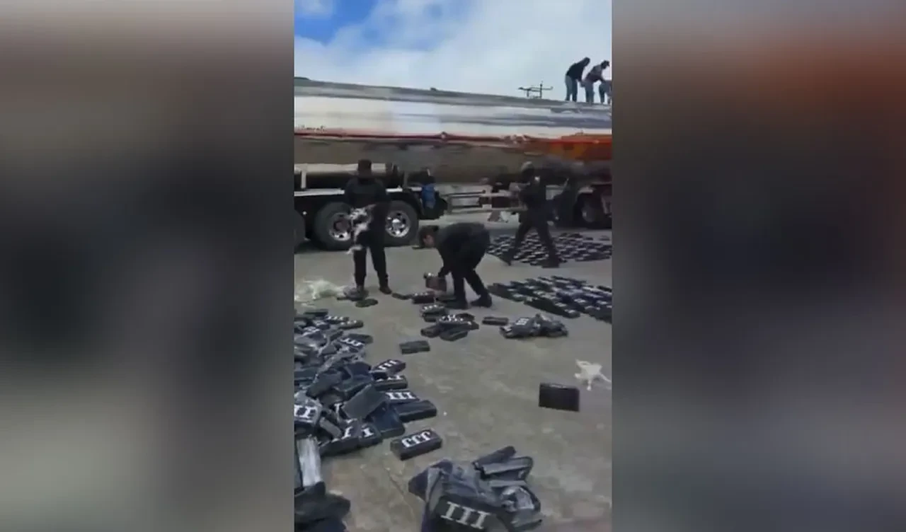 Venezuela'da yakıt tankerine şok operasyon! Gizli bölmelerden çıkanlar görenleri hayrete düşürdü