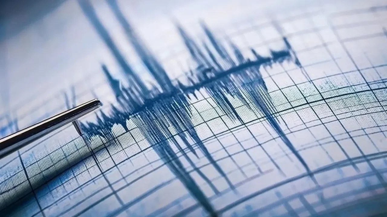 Afganistan'da şiddetli deprem