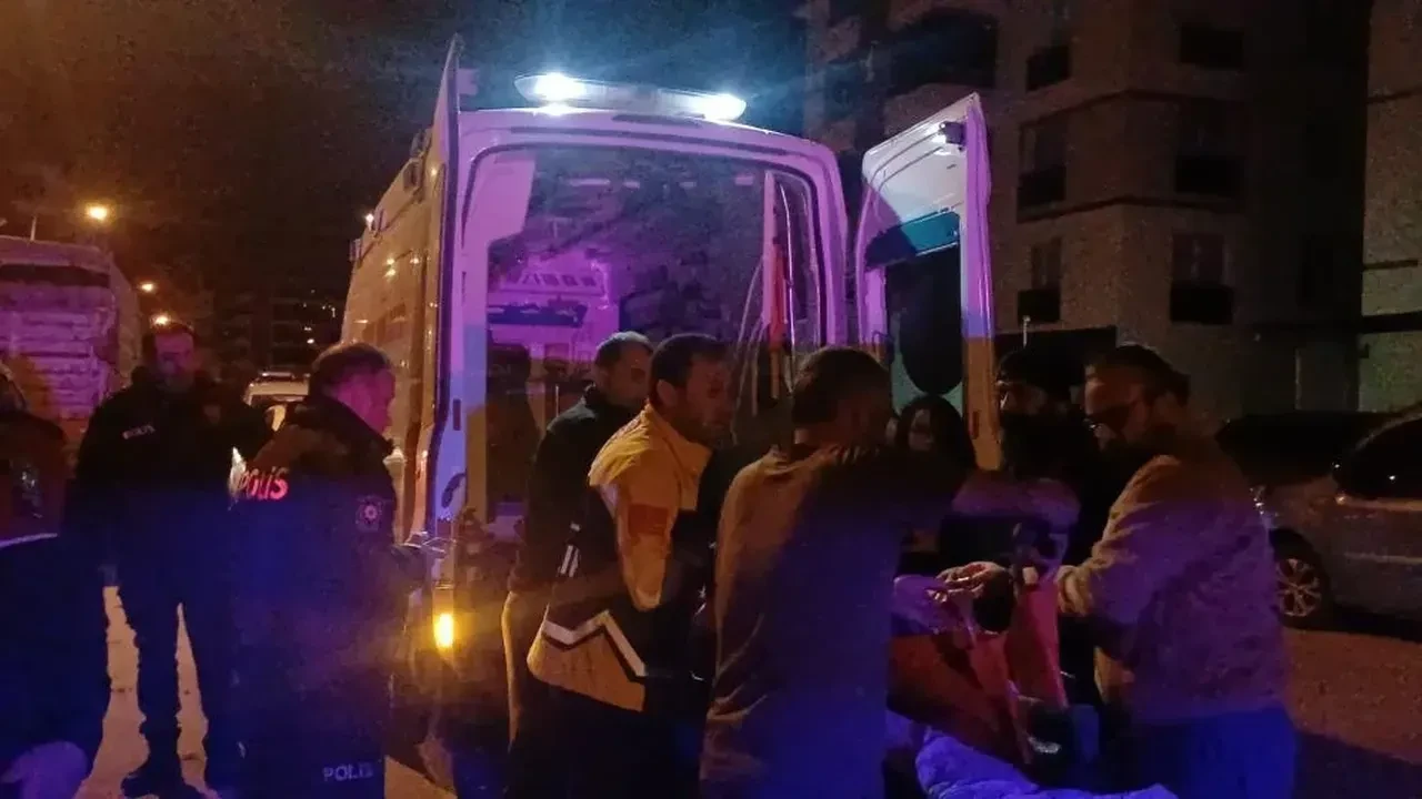 Çorum'da silahlı saldırıya uğrayan genç, bina boşluğuna sığınarak canını zor kurtardı