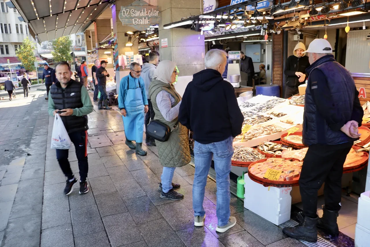 Hamsi çıktığı zaman  bütün balıklar susar! Fiyatlar iyice düştü
