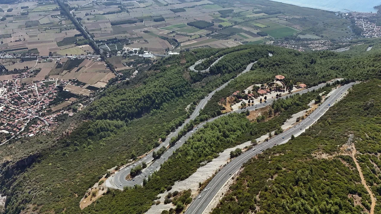 Kanuni Sultan Süleyman'ın ordusu bu yoldan geçemedi! Ölüm yoluna turistler akın ediyor