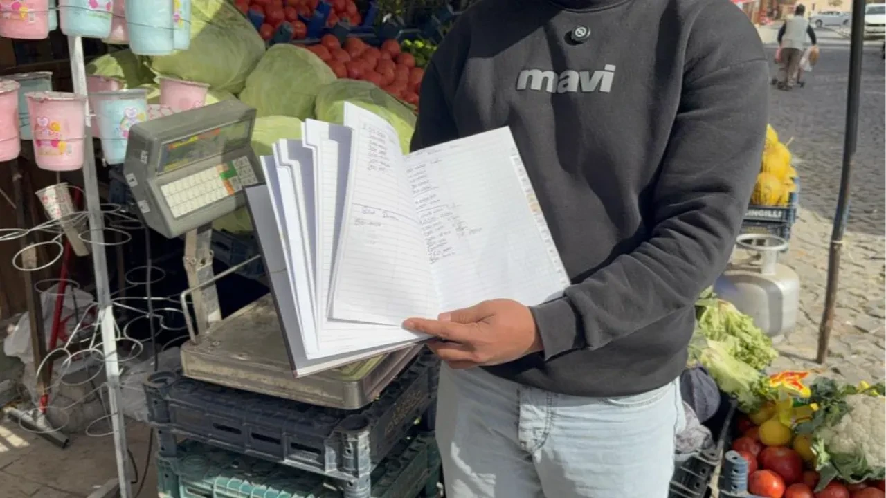  'Kimse bilmesin, Allah bilsin' diyerek kayıplara karıştı! 150 bin liralık veresiye defterini kapattı