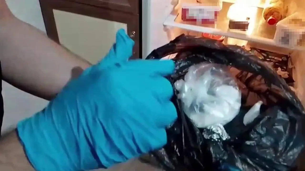 Kokaini buzdolabına sakladı, yakalanınca tutuştu
