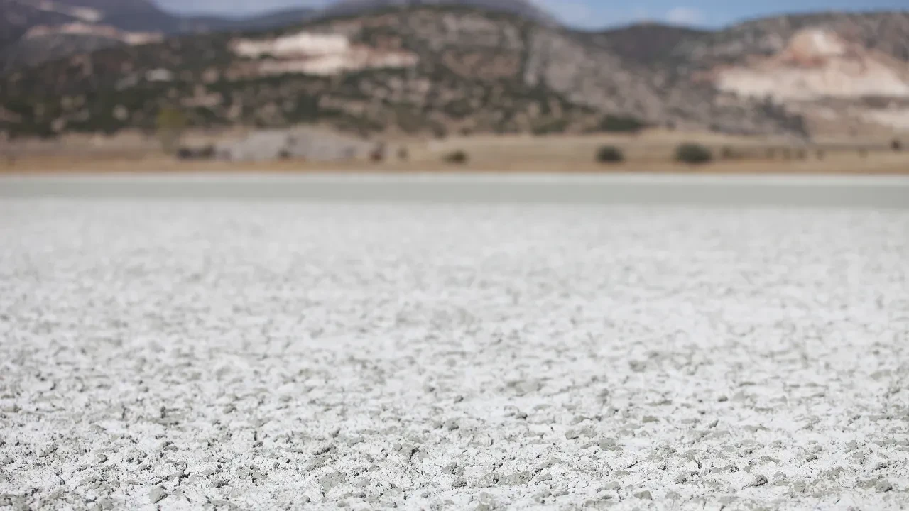 Kuraklıkta yeni boyut! Flamingoların yuvasıydı, tamamen kurudu