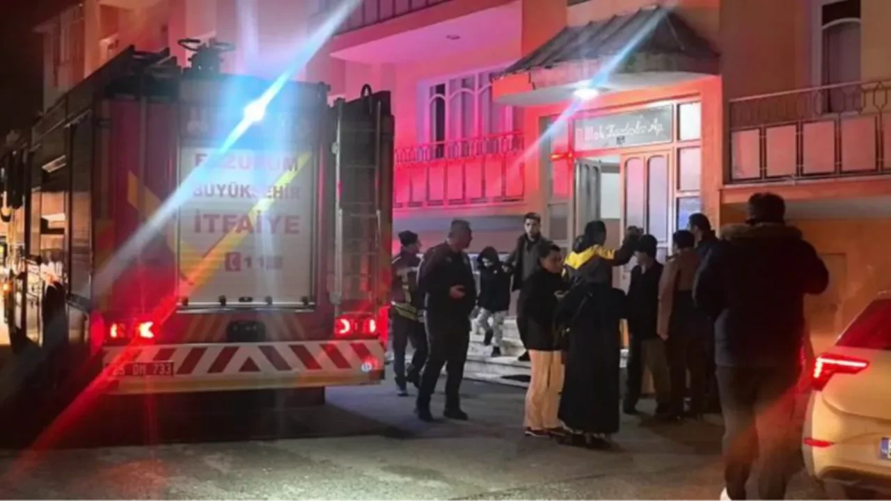 Palandöken'de yangın paniği! Gece yarısı bir anda alev aldı