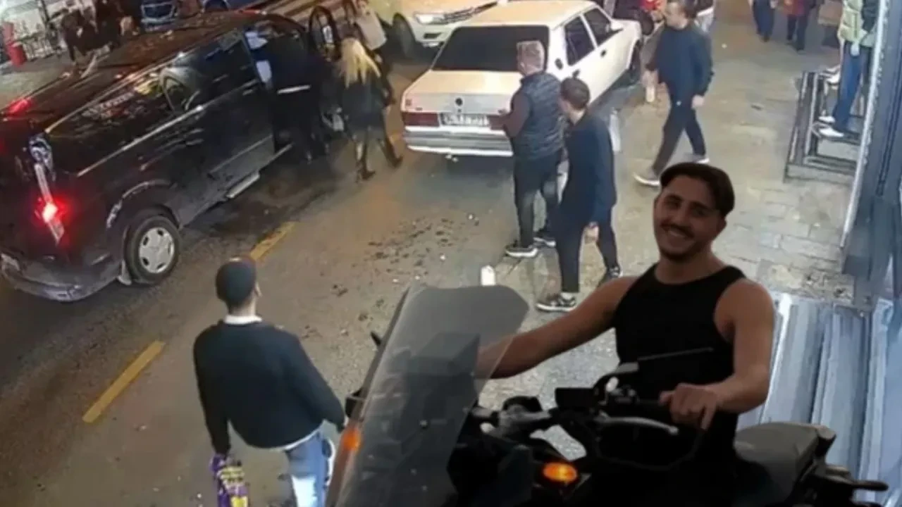 Sosyal medya fenomeni Recep Burhan Ataman'a silahlı saldırı anı kamerada