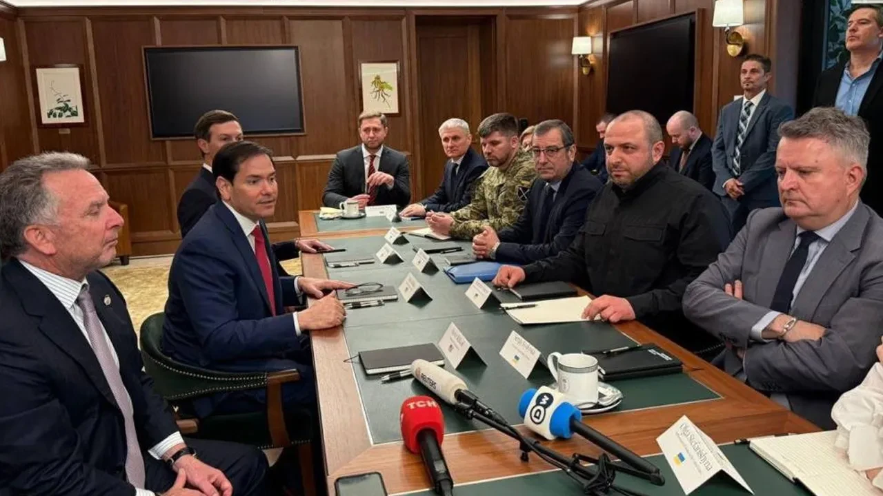 ABD ile Ukrayna arasında görüşmeler başladı: Bakan Rubio nasıl geçtiğini açıkladı