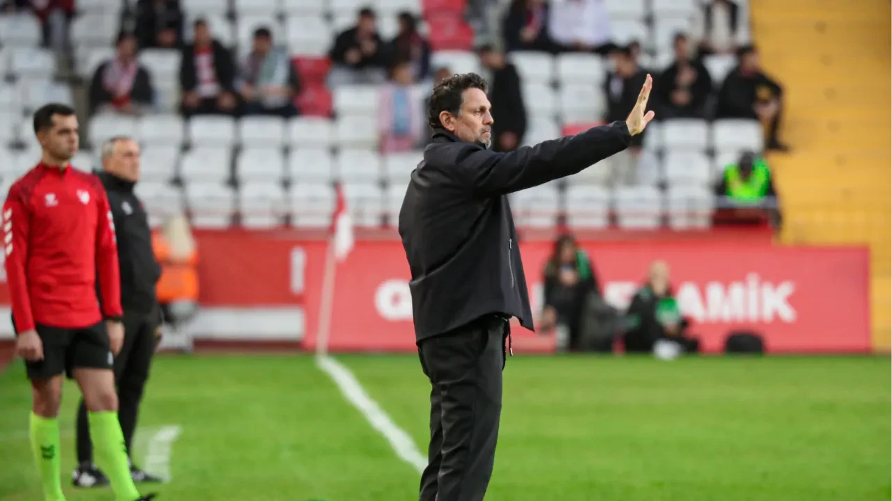 Antalyaspor'da sular durulmuyor: Göztepe'ye de kaybettiler!