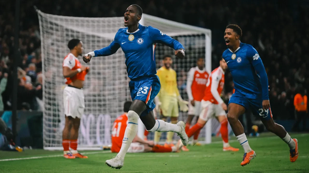 /spor/arsenal-yara-aldi-premier-ligde-chelsea-darbesi-3267409