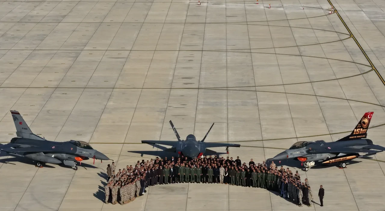 Bayraktar KIZILELMA'dan dünyada bir ilk! 