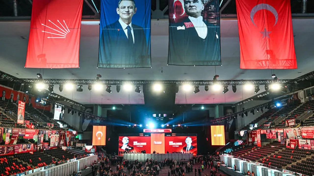 CHP'de PM ve YDK üyeleri seçilecek