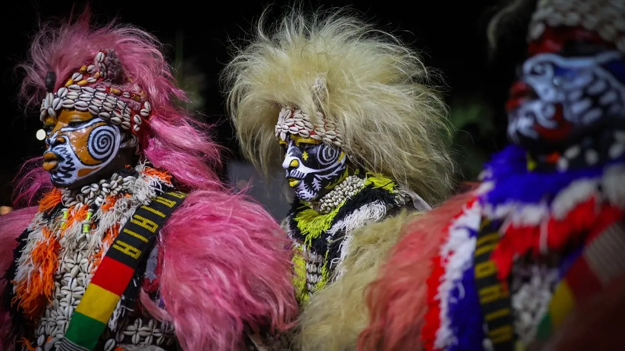 Dakar sokaklarında Senegal'in mirası karnaval kortejinde hayat buldu