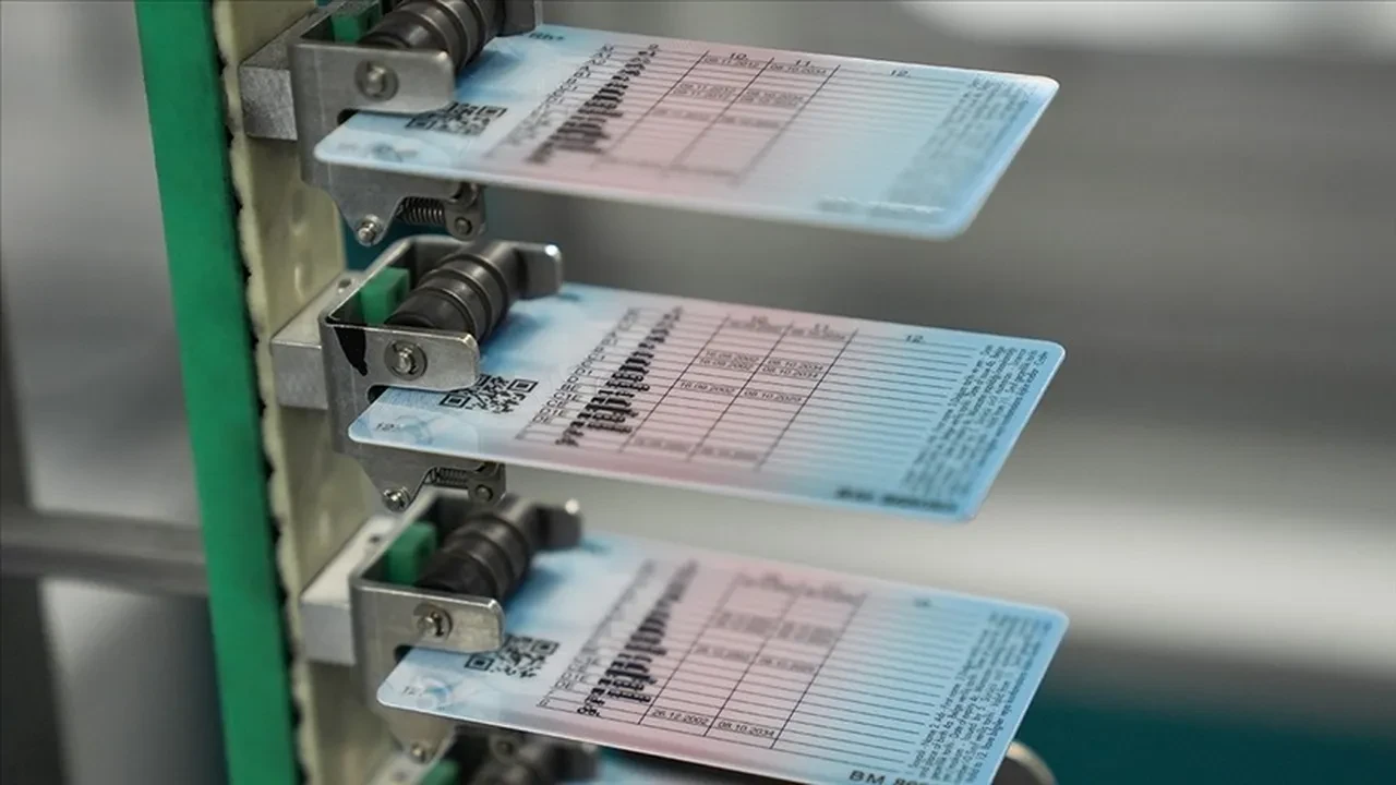 Ehliyetler arası geçişte yeni dönem! A-B-C-D-E sınıfı ehliyeti olanlar için zorlayıcı şart ortadan kalkıyor