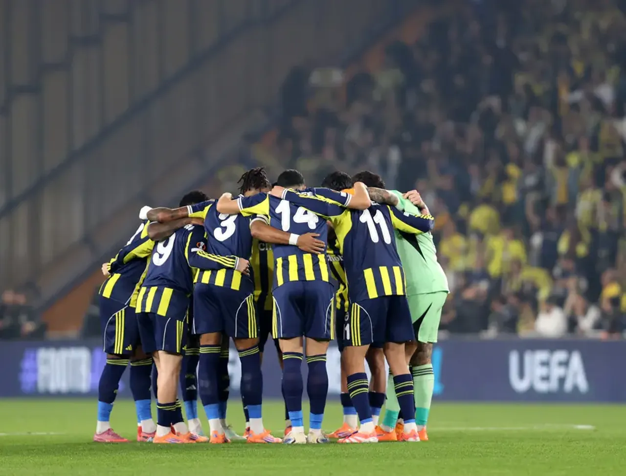Fenerbahçe Galatasaray maçı saat kaçta hangi kanalda? Eksikler ve son durum