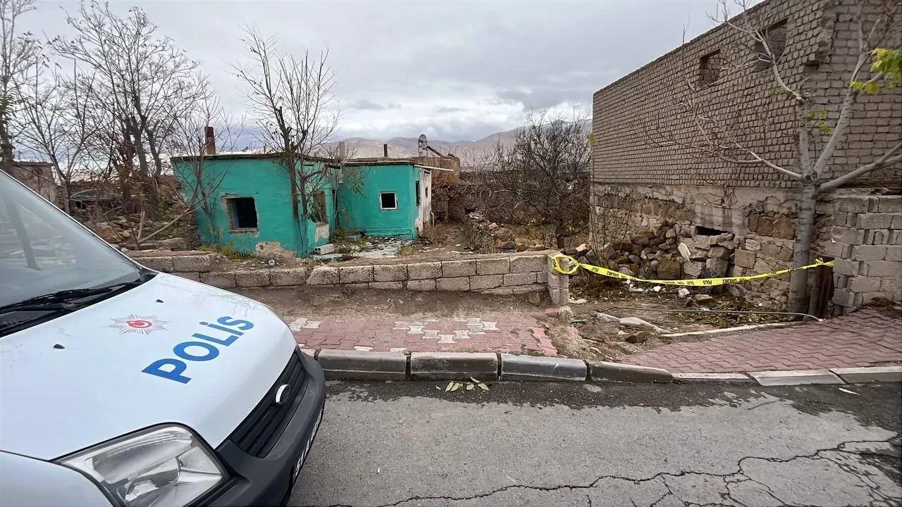 Metruk binaya giren dondu kaldı! 23 yaşındaki gencin korkunç ölümü