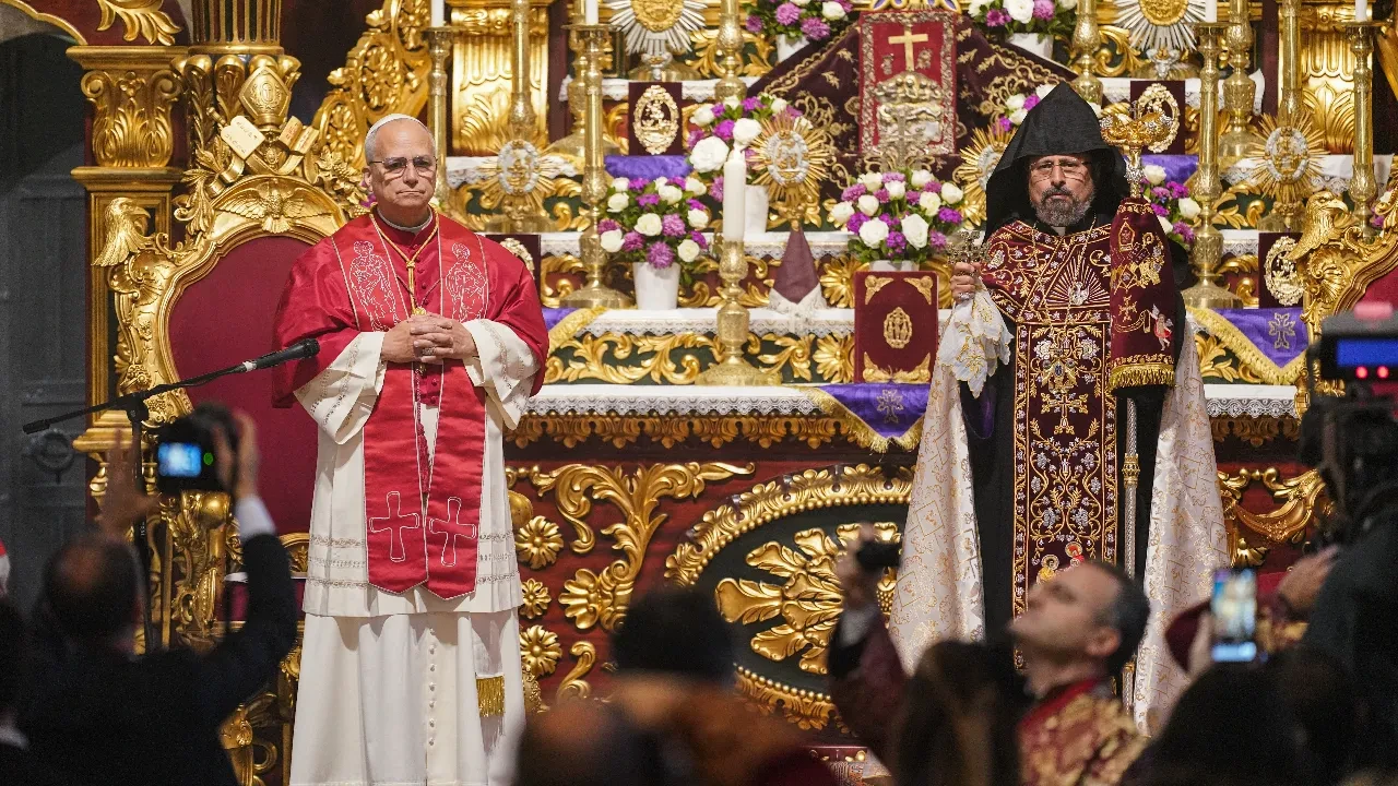 Papa 14. Leo, Apostolik Katedrali'ni ziyaret etti 