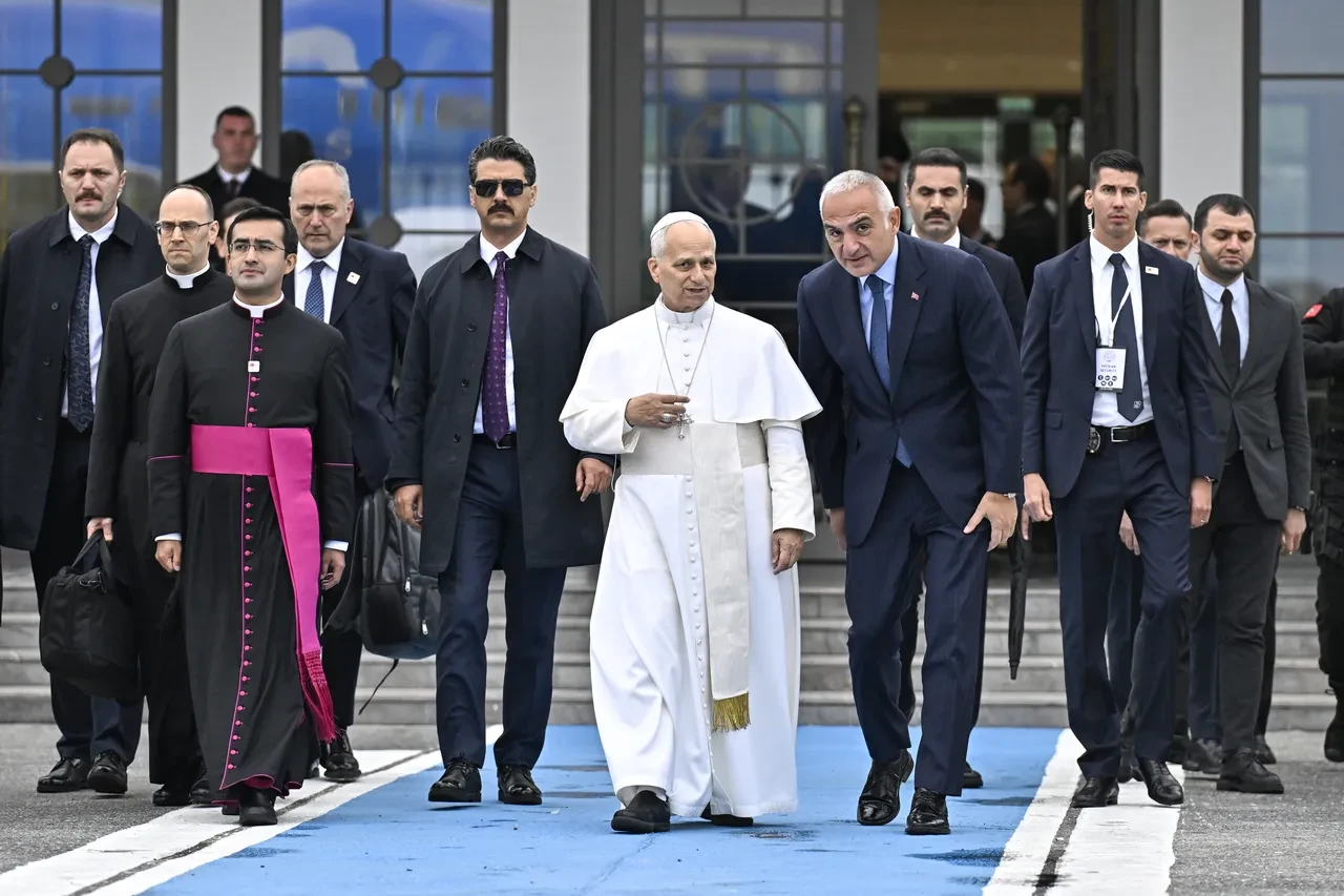 Papa 14. Leo Türkiye'den ayrılırken Filistin'de çatışmayı durduracak tek çözümü açıkladı