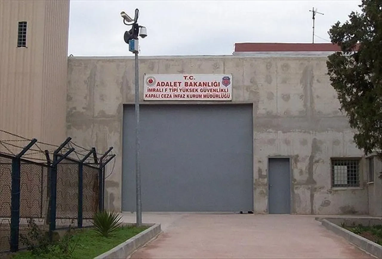 Şamil Tayyar Abdullah Öcalan'ın sözlerini yorumladı: Süreç başarısız olursa Devlet Bahçeli'ye darbe yapılacak