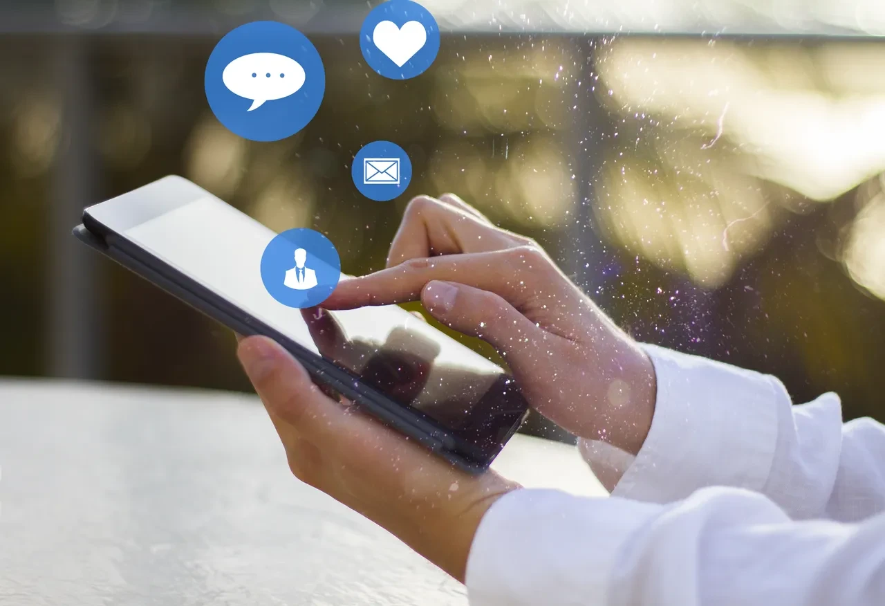 Sosyal medyada karşı cinsin fotoğrafını beğenenler dikkat! Boşanma sebebi sayılabilir