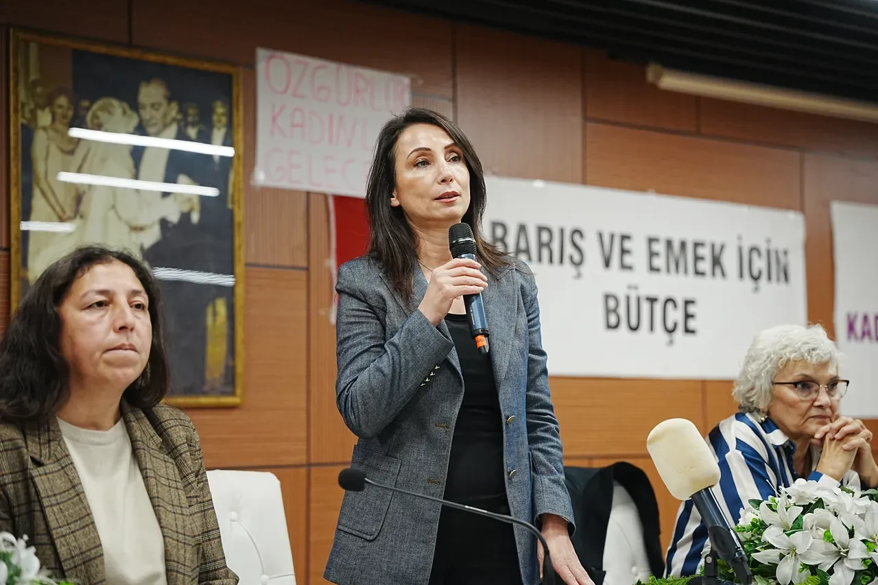 Tülay Hatimoğulları'ndan Özgür Özel'e cellat tepkisi: Çok iyi tanırız