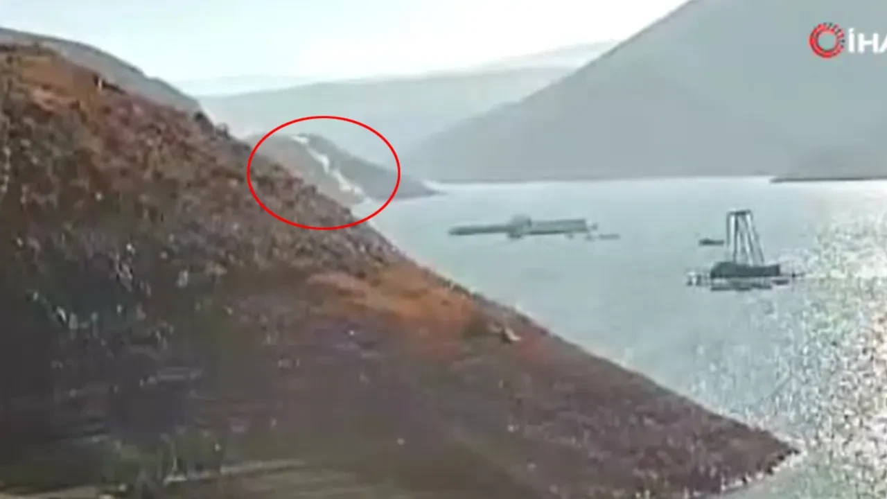 Van'da otomobil baraja böyle uçtu!