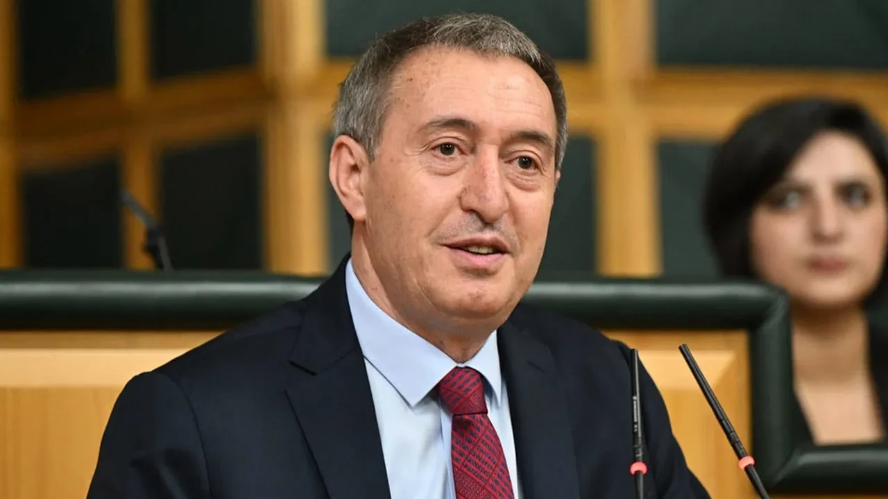 Devlet Bahçeli'den Selahattin Demirtaş için şaşırtan açıklama! 'Hayırlı olur' sözleriyle cevap verdi