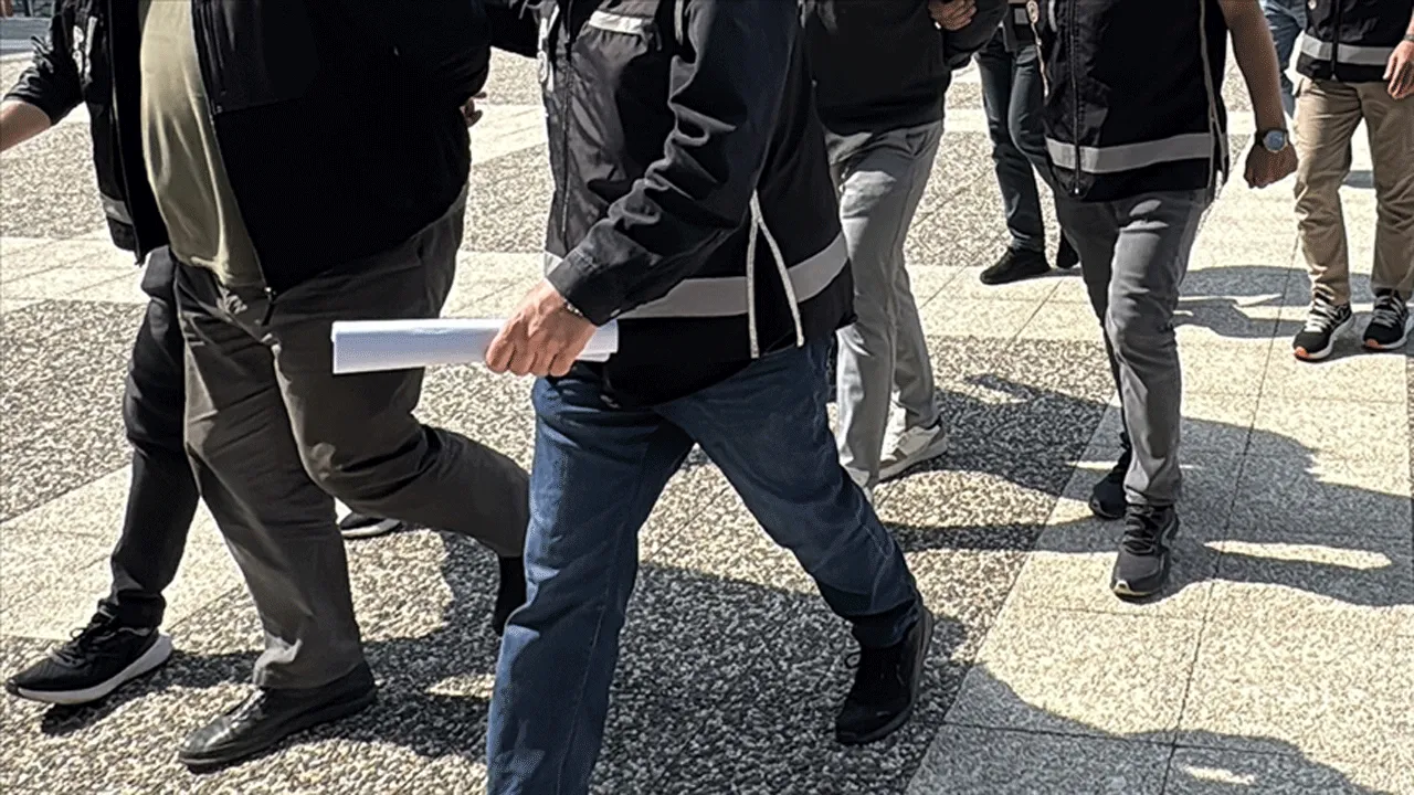 FETÖ'ye 'Signal' darbesi! 19 şüpheli yakalandı