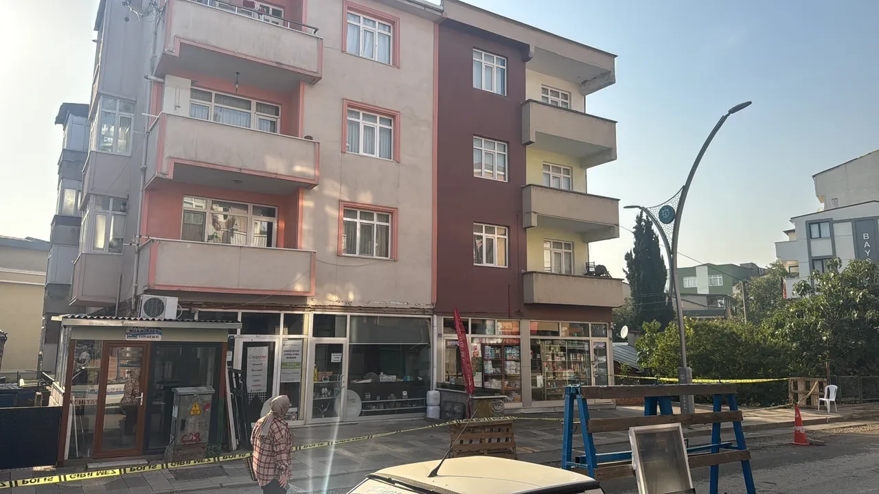 Gebze'de farklı bir mahallede 3 bina için kritik karar: 42 kişi tahliye edildi