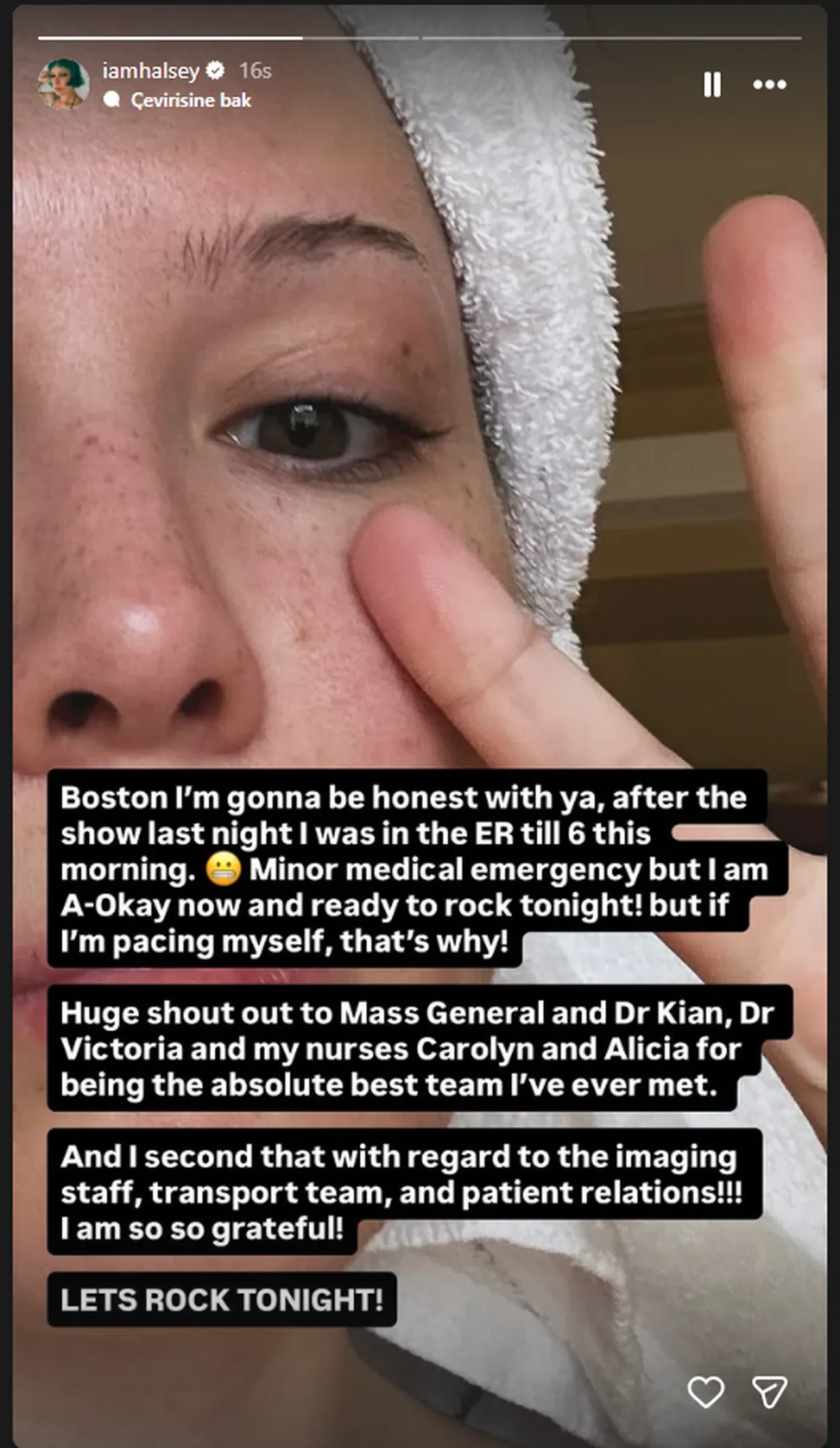 Halsey, konser sonrası hastaneye kaldırıldı