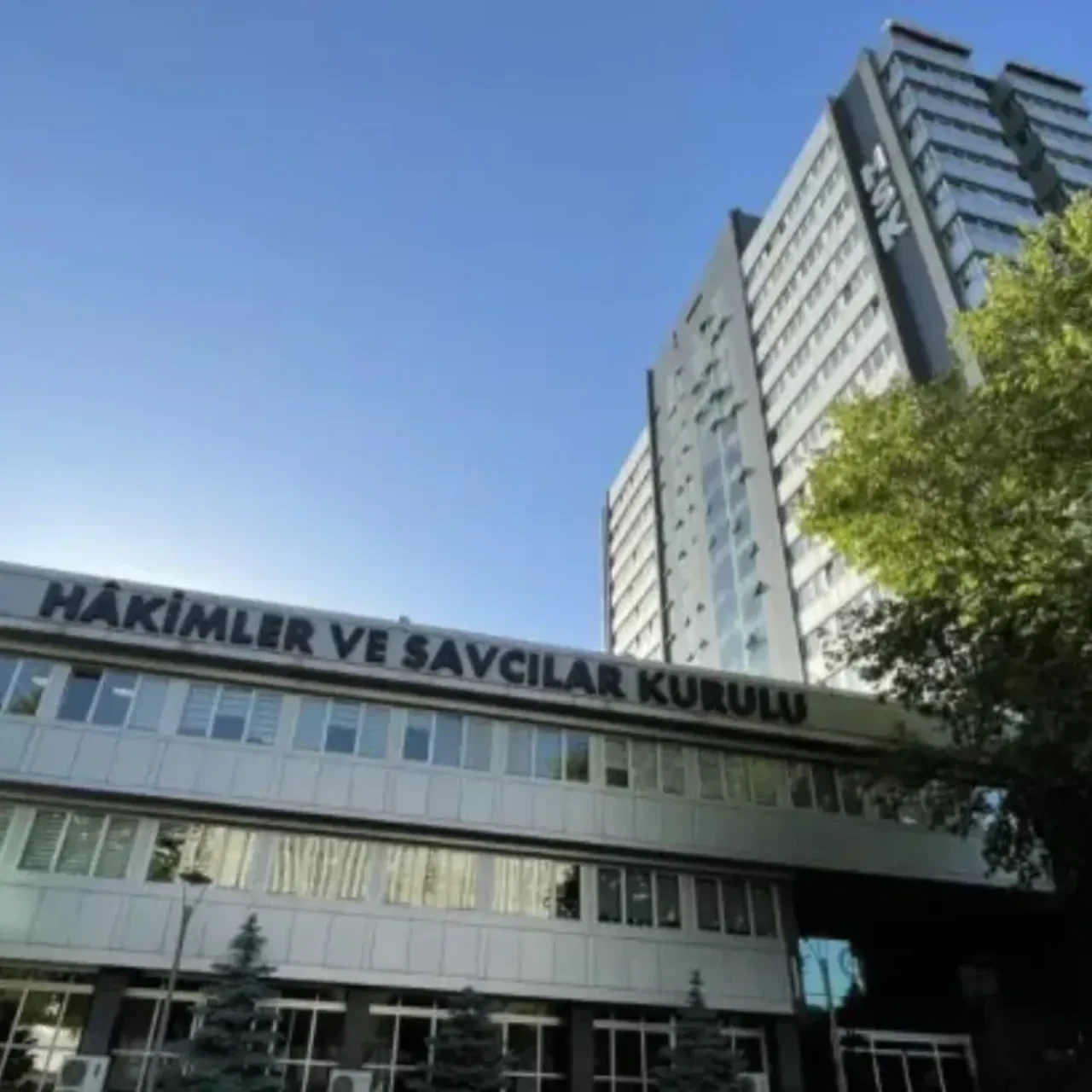 HSK'nın terfi kararları Resmi Gazete'de