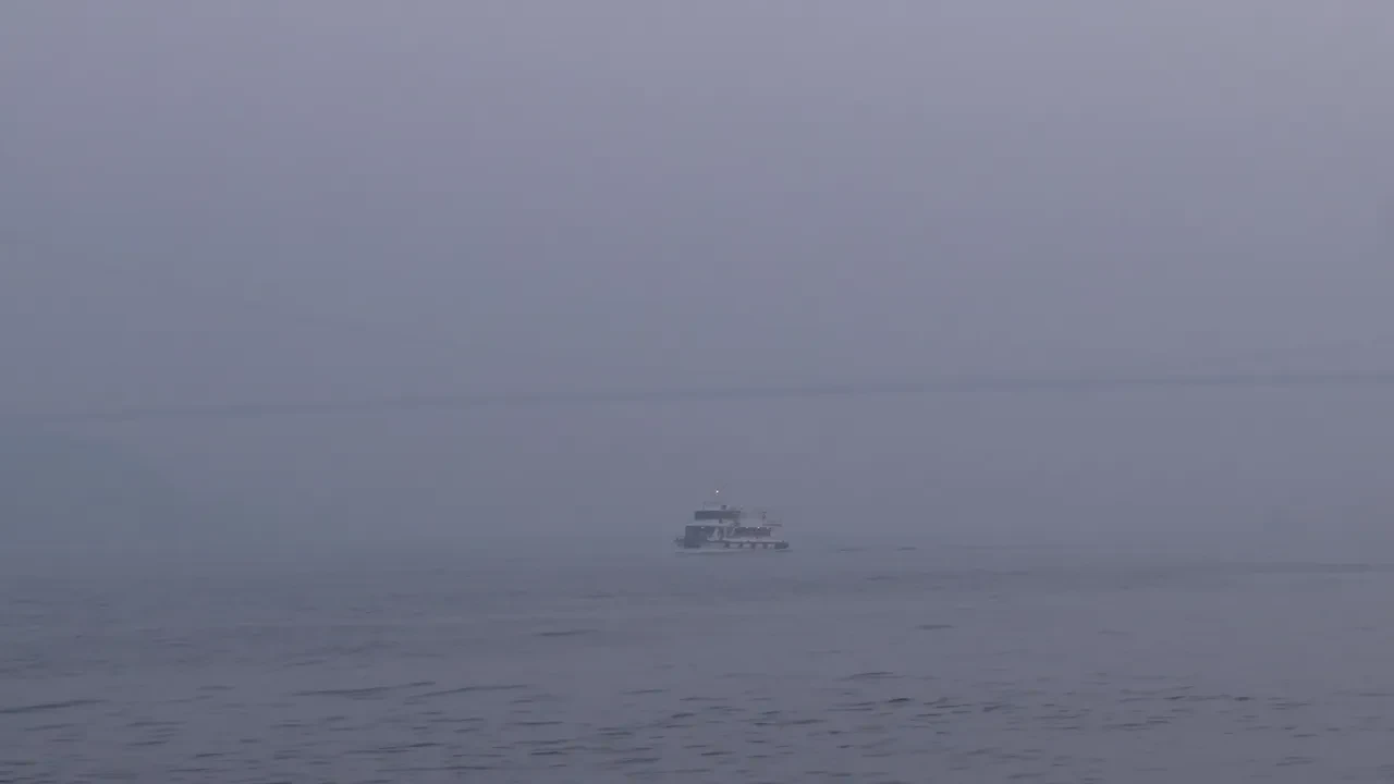 İstanbul güne sisle uyandı! Göz gözü görmüyor: Trafik durma noktasına geldi