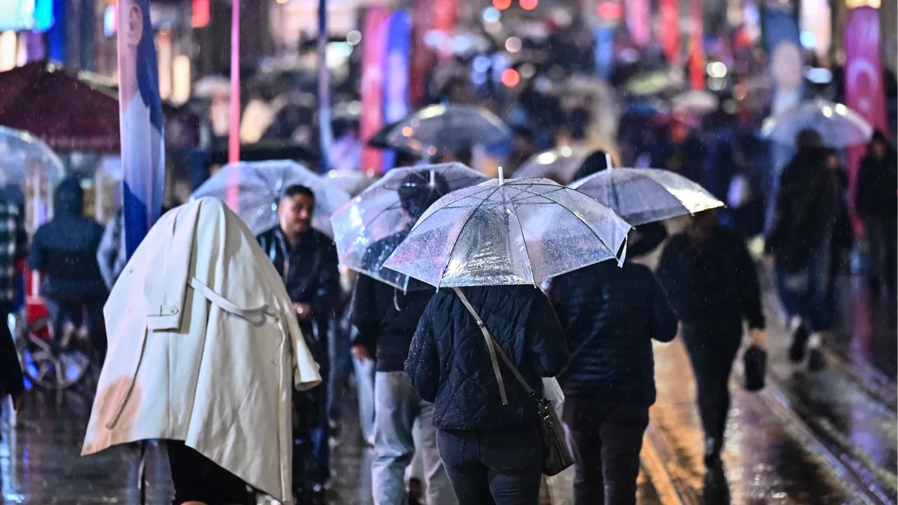 Meteoroloji il il uyardı: Sıcaklık düşüyor, yağmur geliyor