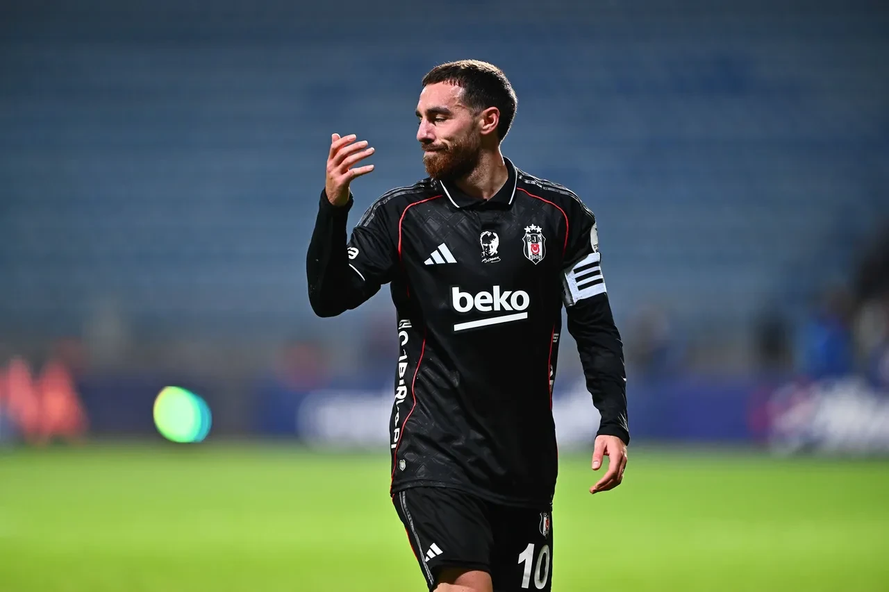 Orkun Kökçü'nün kırmızı kart sonrası sözleri ortaya çıktı! Gözler Sergen Yalçın'da