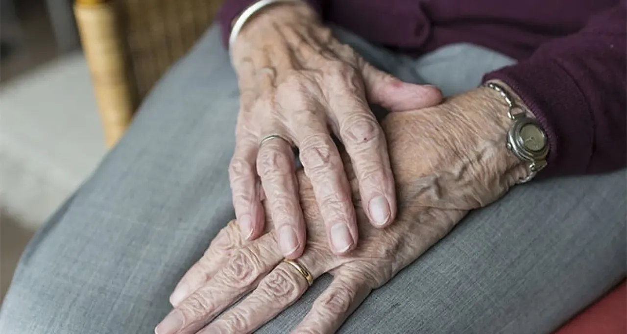 Ülkedeki yaşlı nüfus itfaiyecilere dert oldu: Artık yangınlarla değil yaşlılarla mücadele ediyorlar