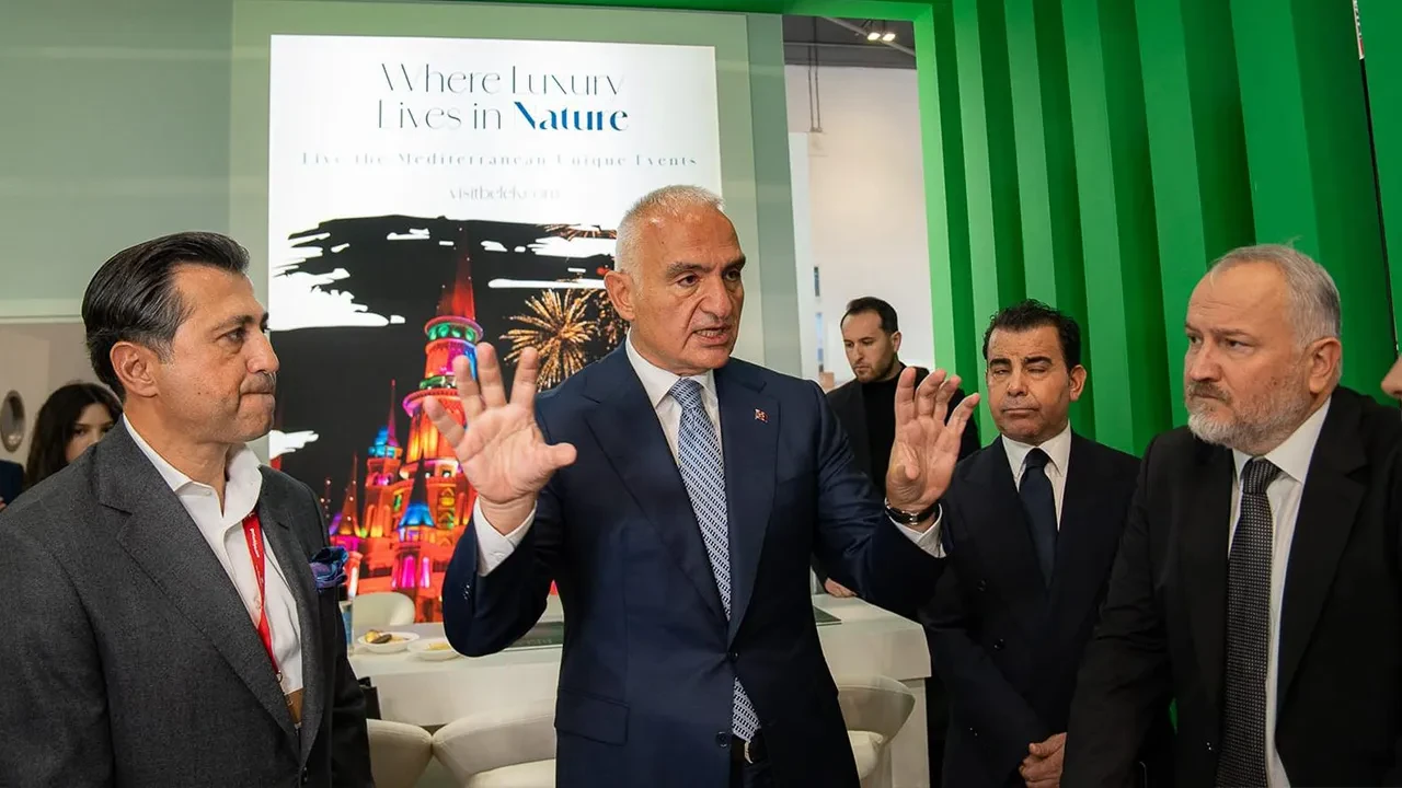 WTM Londra'da odak ülke Türkiye! Bakan Ersoy açıkladı: Dünya turizmine Türkiye böyle damga vurdu