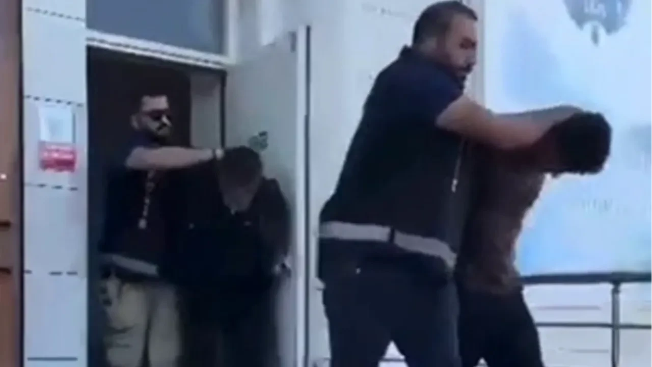 Bir evden milyonlarca TL'lik altın çaldılar! Sakladıkları yer ekipleri bile şaşırttı 