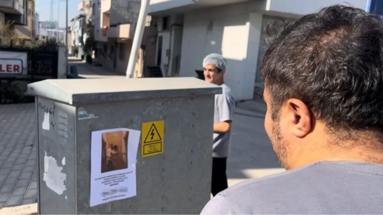 Bursalılar şoke oldu! Skandal afişleri görenler gözlerine inanamadı 