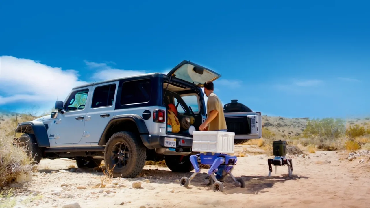 Dünyanın ilk ev tipi robot köpeği satışa çıktı! İşte özellikleri ve fiyatı