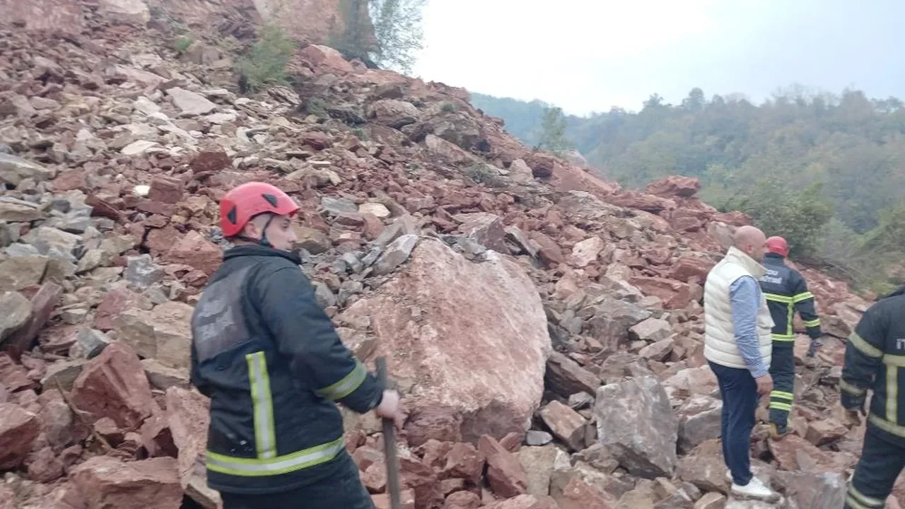 Ordu'da taş ocağı şantiyesinde göçük! Enkaz altında kalanlar var
