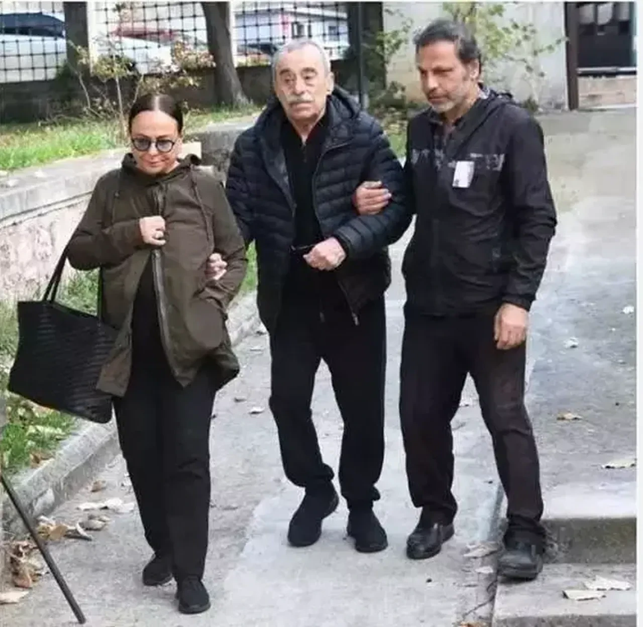 Perihan Abla'nın Şakir'i Şevket Altuğ yıllar sonra Ahmet Gülhan'ın cenazesinde ortaya çıktı 