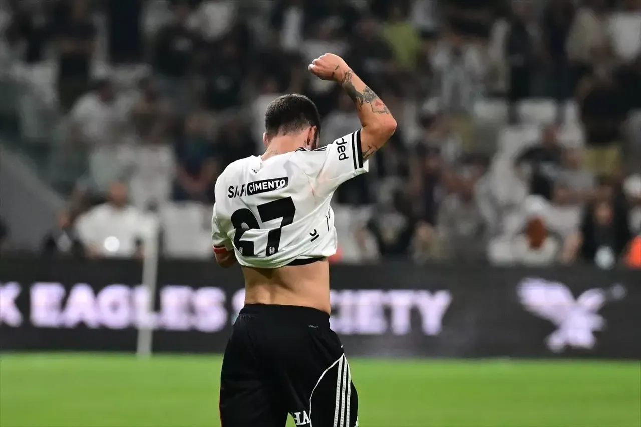 Rafa Silva için flaş transfer iddiası! Beşiktaş'tan ayrılıyor mu?