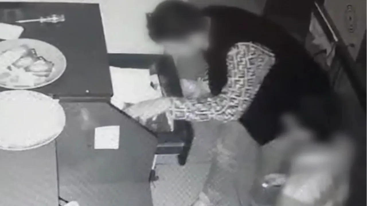 Arsız hırsız kameraya el sallamıştı: Bir saat sonra yakalandı   