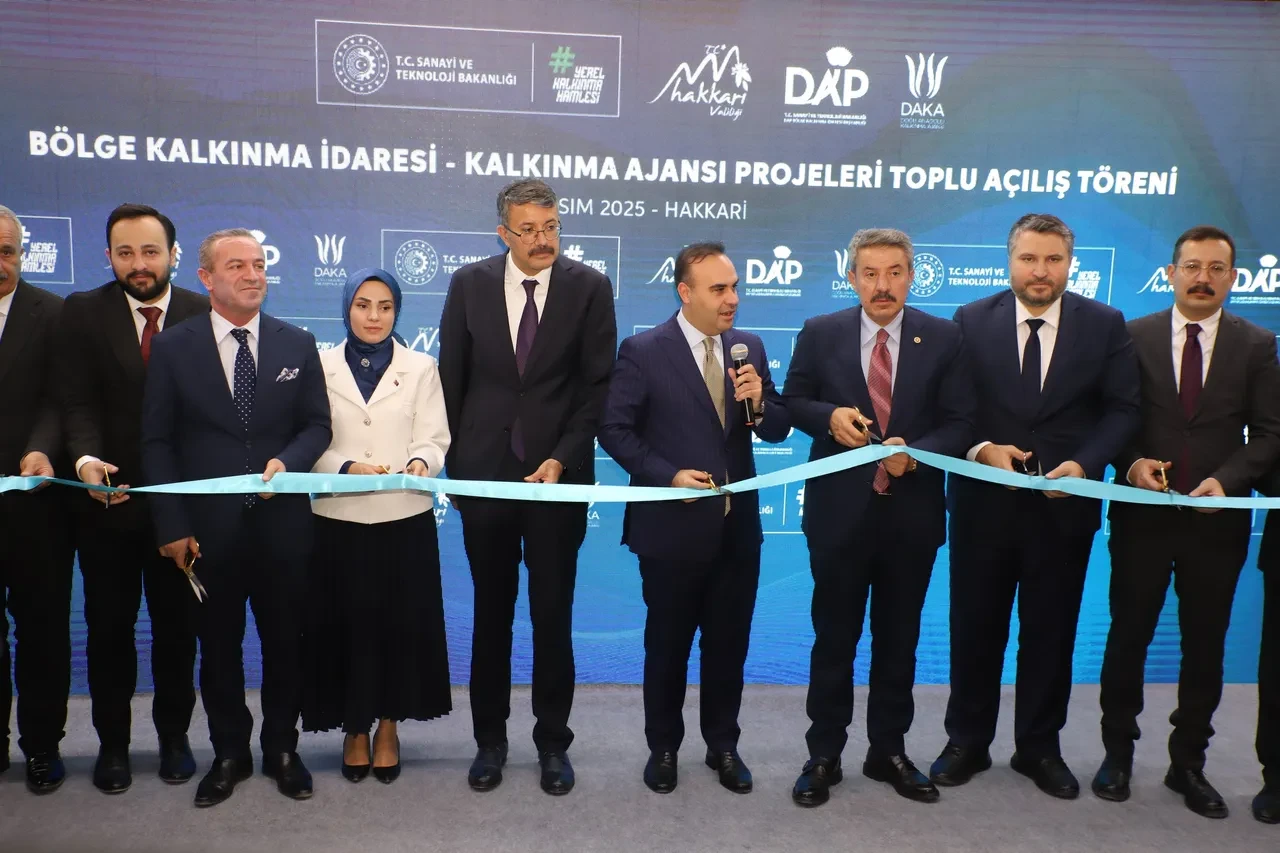 Bakan Kacır, Hakkari’de yatırım seferberliğini duyurdu: 240 milyon liralık projeler