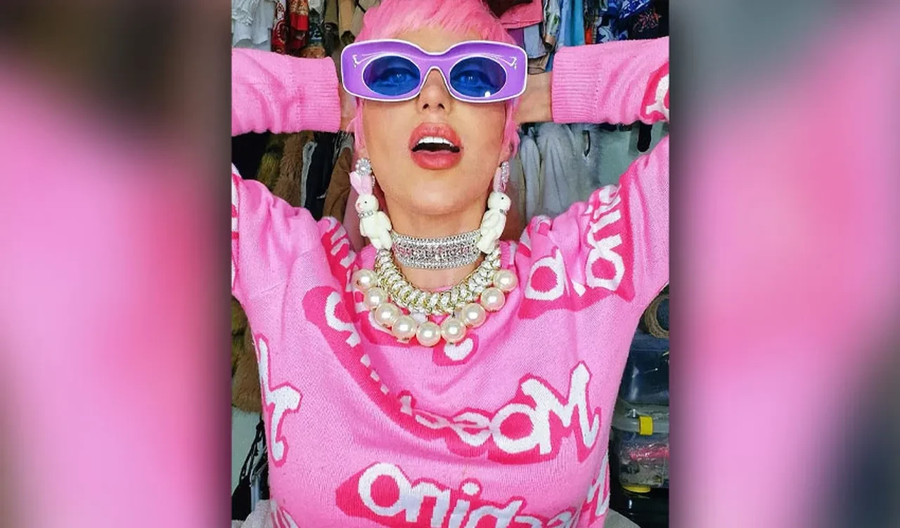 Barbie'ye benzemek için 27 kez ameliyat olan fenomen ölü bulundu!