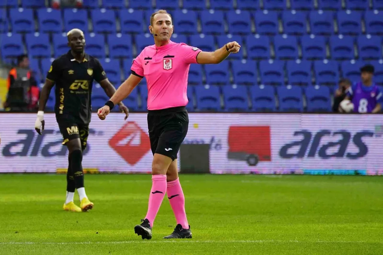 Çağdaş Altay kimdir? Çağdaş Altay Galatasaray karnesi, yönettiği maçlar