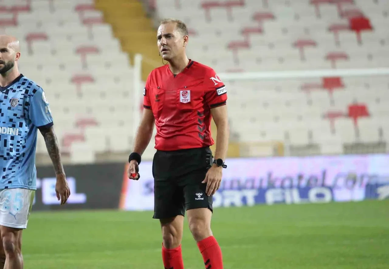 Çağdaş Altay kimdir? Çağdaş Altay Galatasaray karnesi, yönettiği maçlar